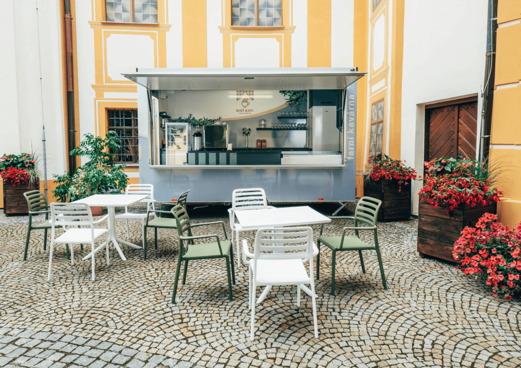 6. Farni kavarna Bozi kafe | Městské kulturní středisko Jaroměřice nad Rokytnou